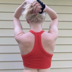 🍊URBAN OUTFITTERS crop top☁️